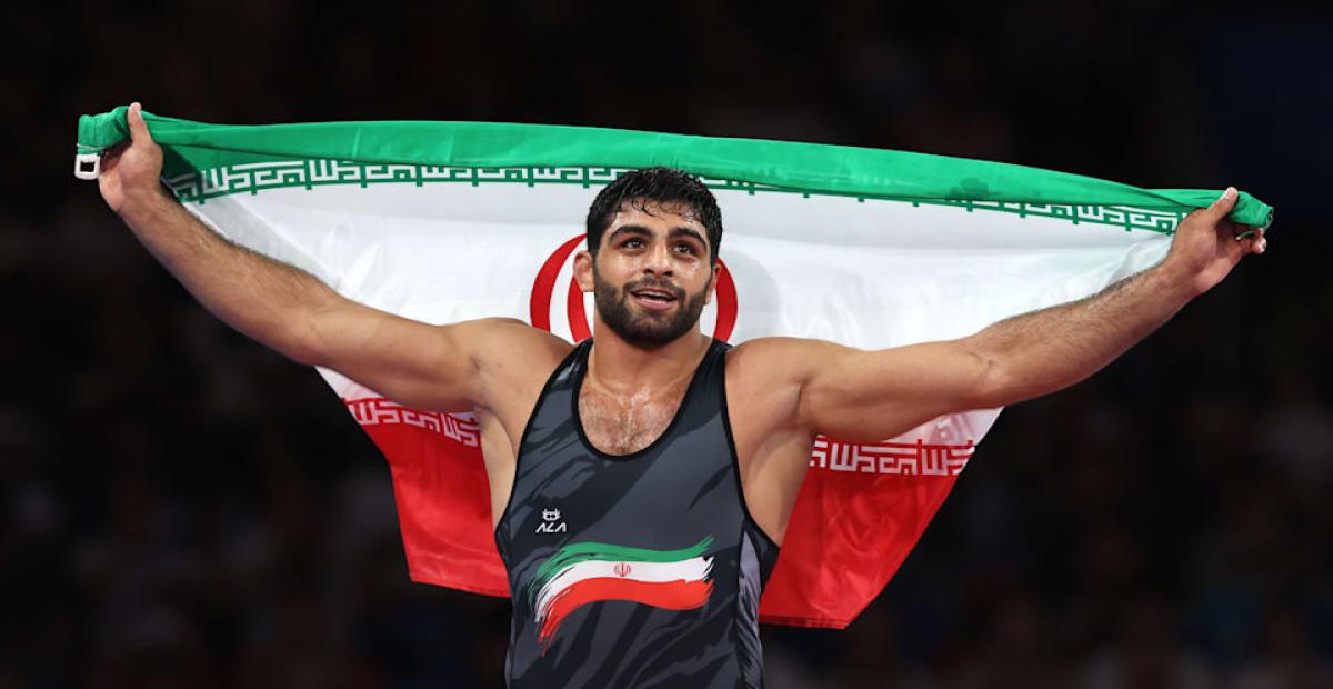لیست کشتی گیران ایرانی که در المپیک ها مدال گرفتند